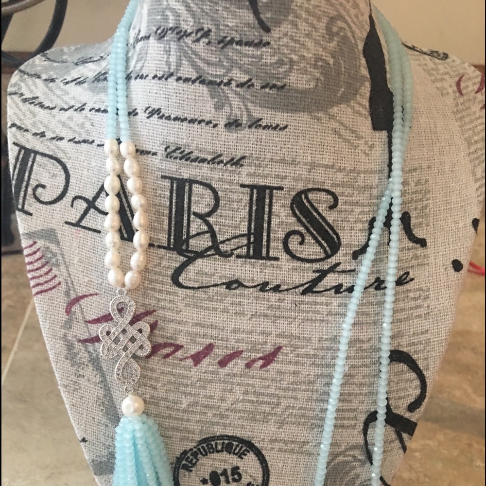 Vantel necklace light blue